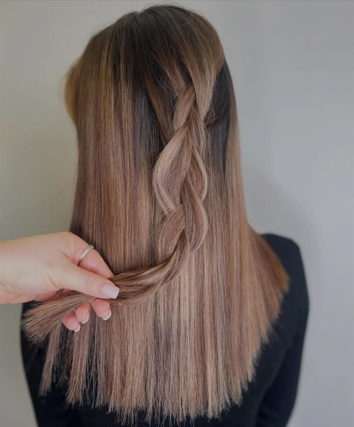 Treccia olandese su lunghezze balayage biondo-castano